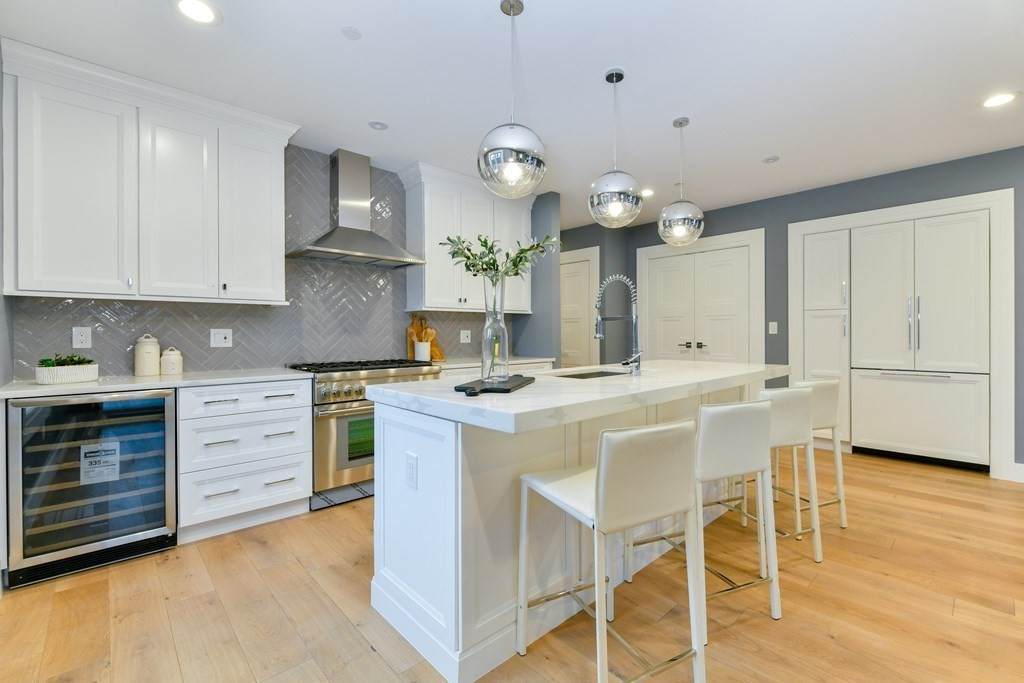 510-512 Dorchester Avenue - Photo 1