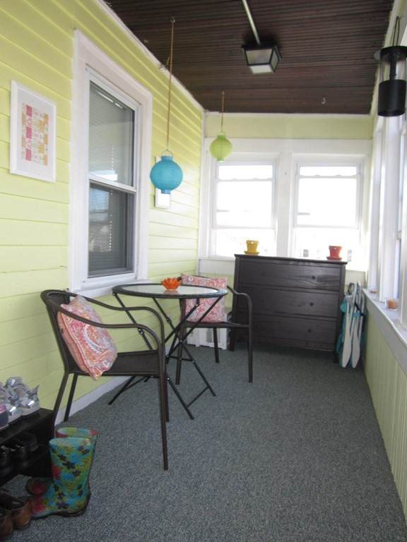 90 Cypress St - Photo 1
