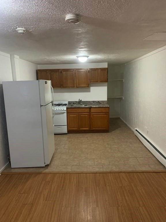 143 Arlington St - Photo 1