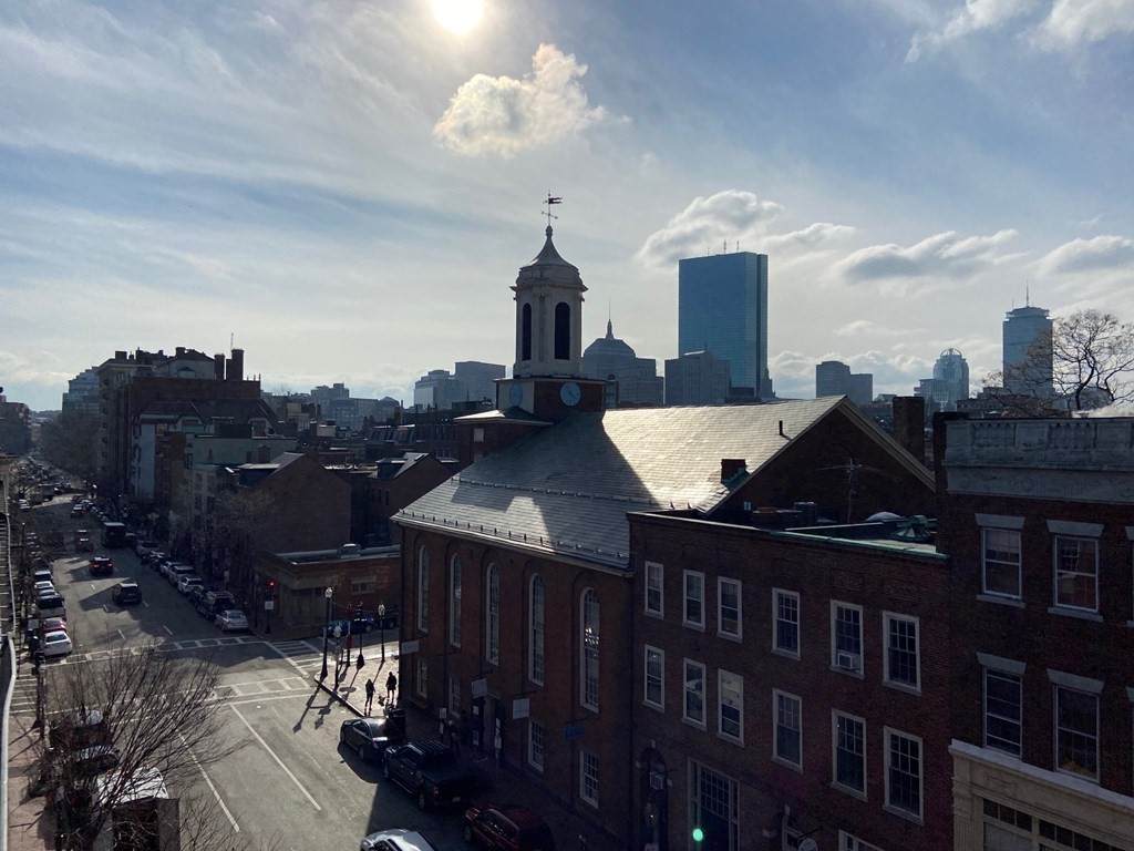 77 Charles - Photo 1