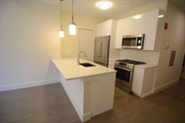 121 Portland Street - Photo 1