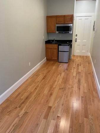 399 Marlborough - Photo 1