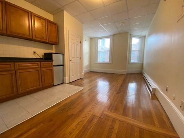 506 Beacon Street - Photo 1