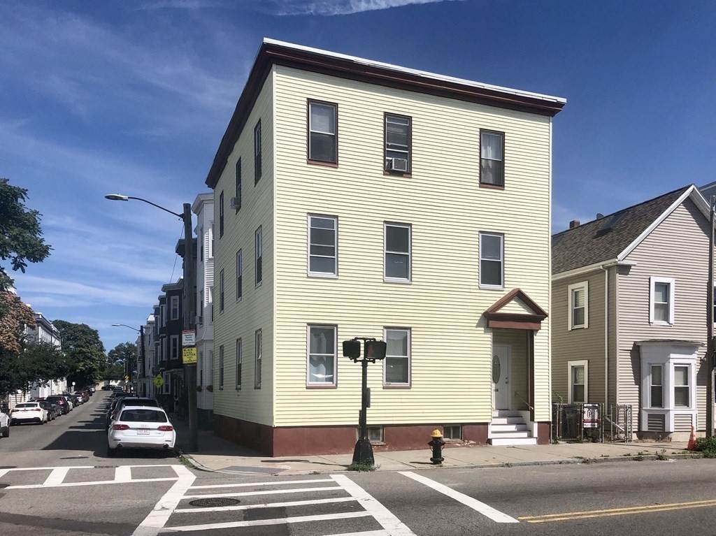 108 Boston St - Photo 1