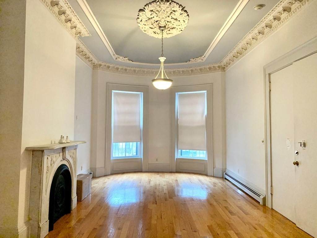 478 Massachusetts Ave - Photo 1