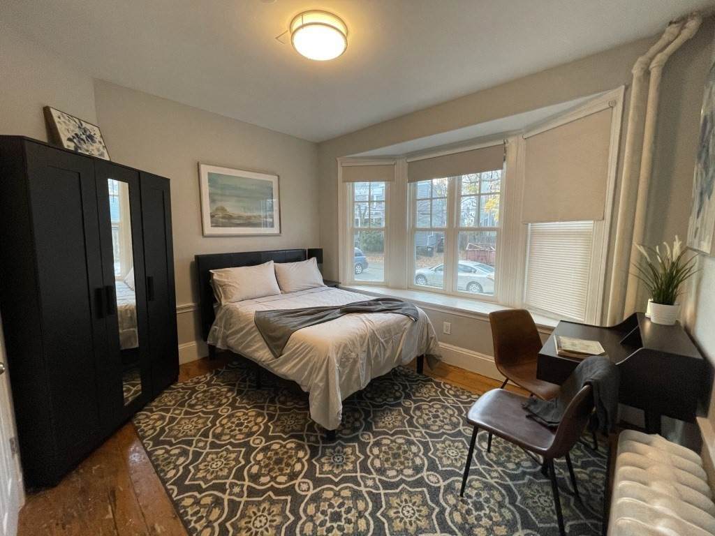 52 Irving Street - Photo 1