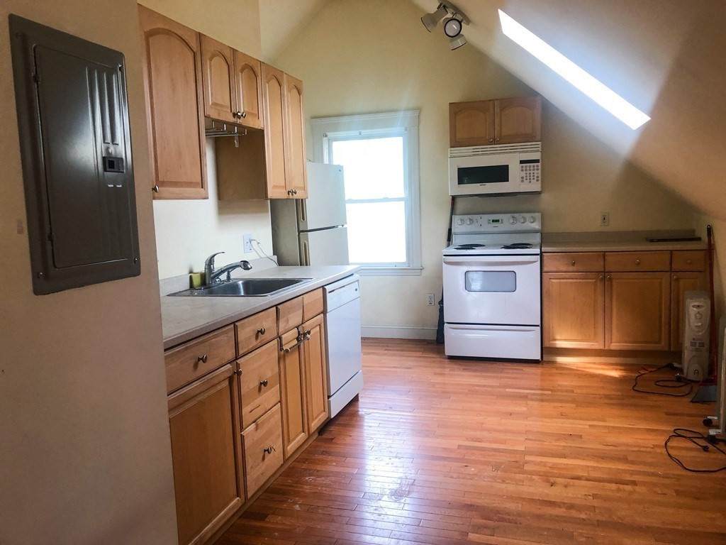 4843 Washington - Photo 1