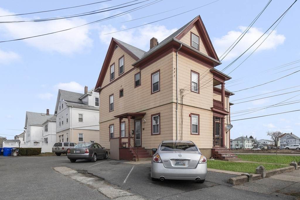 1260 Newport Ave - Photo 1