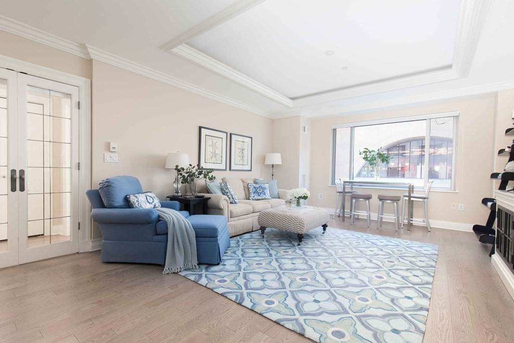 1 Huntington Avenue - Photo 1