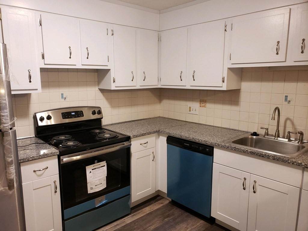 31 Irving St - Photo 1