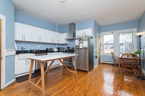 220 Prospect St - Photo 1
