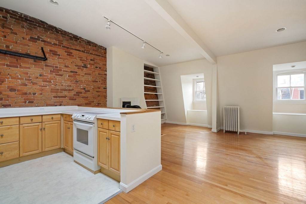 51 Union Park - Photo 1