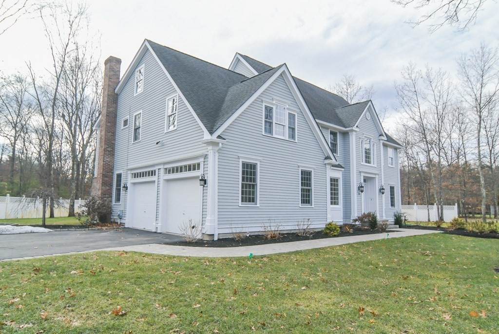 38 Whispering Way - Photo 1