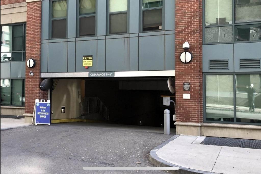 1 Nassau Street - Photo 1