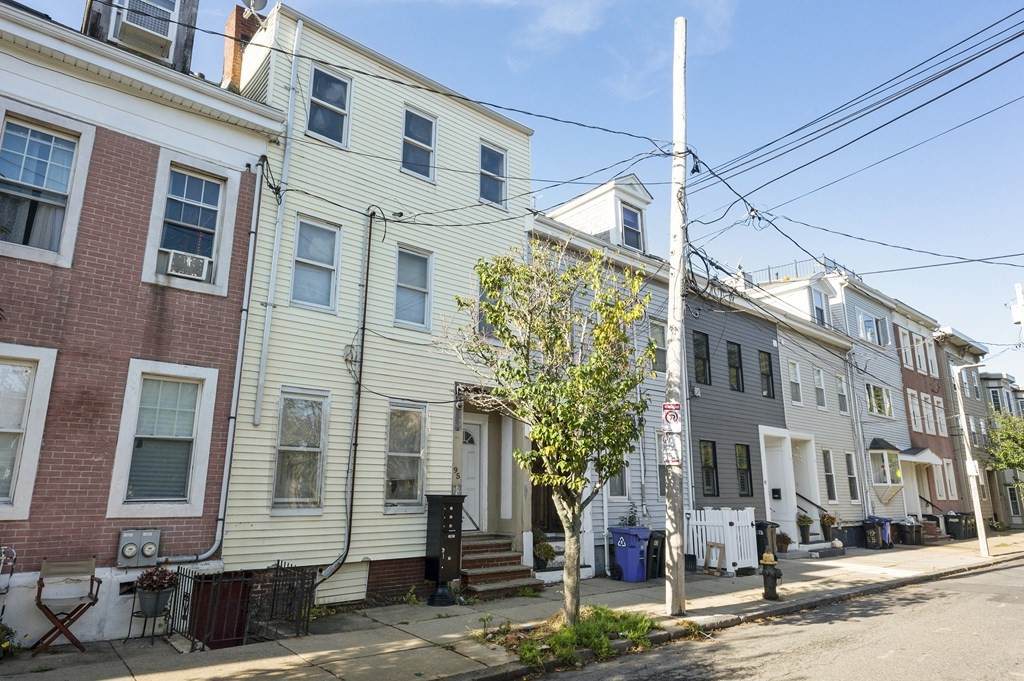 95 Baxter St - Photo 1