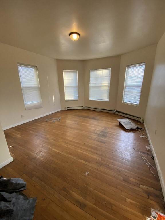 102 Winthrop St - Photo 1
