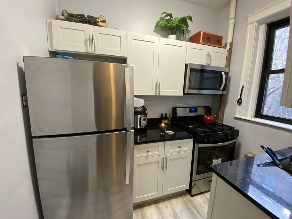 69 Quint Ave - Photo 1
