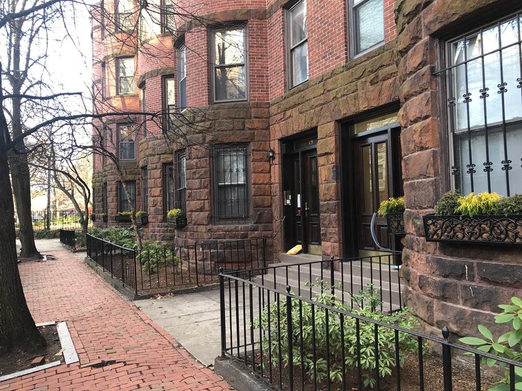 17 Follen Street - Photo 1