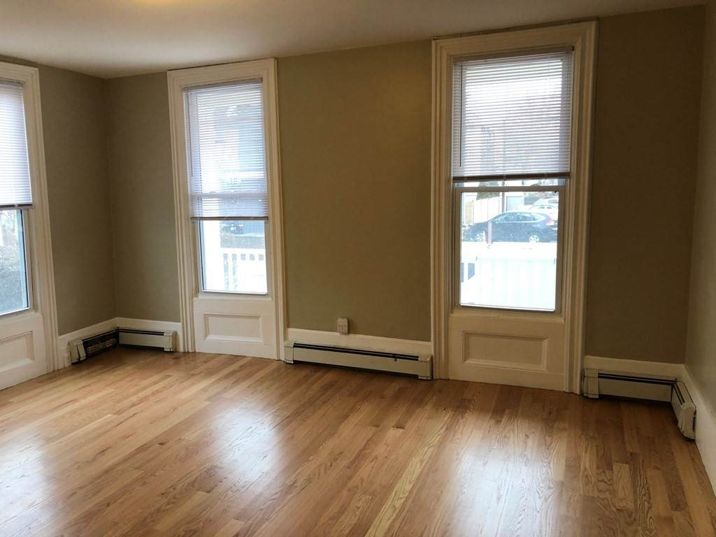 69 Parker St - Photo 1