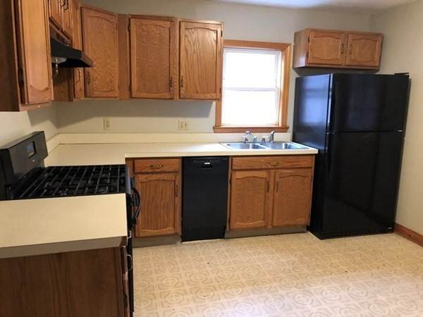 68 Maverick St - Photo 1