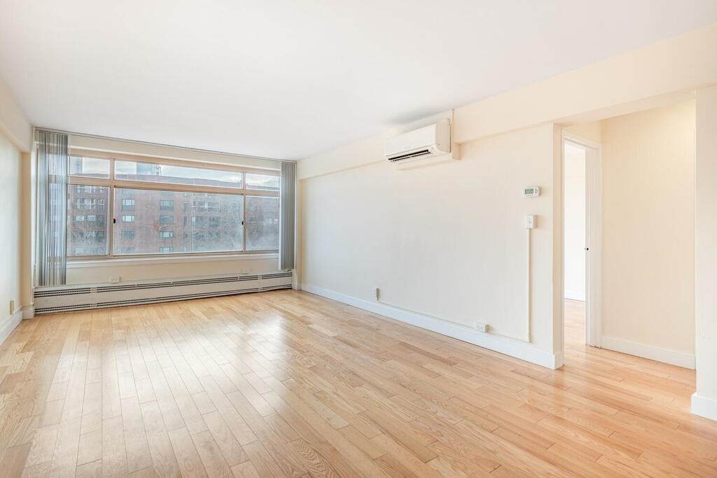 1440 Beacon - Photo 1