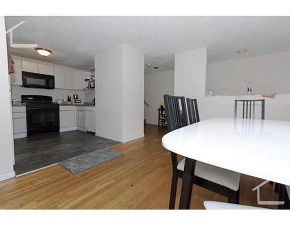 135 Glenville Ave - Photo 1