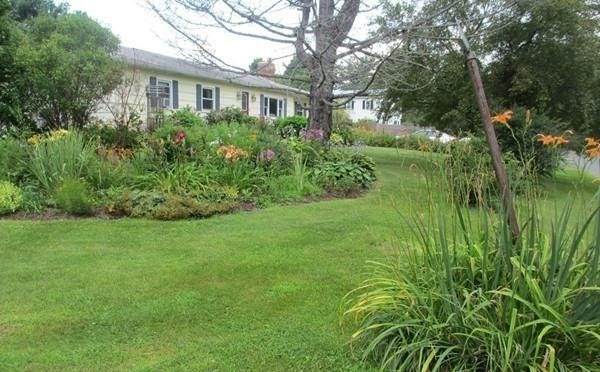 8 Pondview Dr - Photo 1
