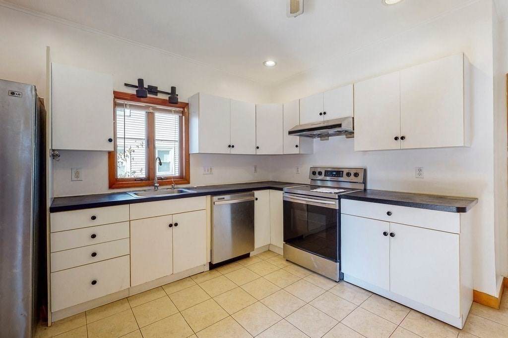 60-62 Watts Street - Photo 1