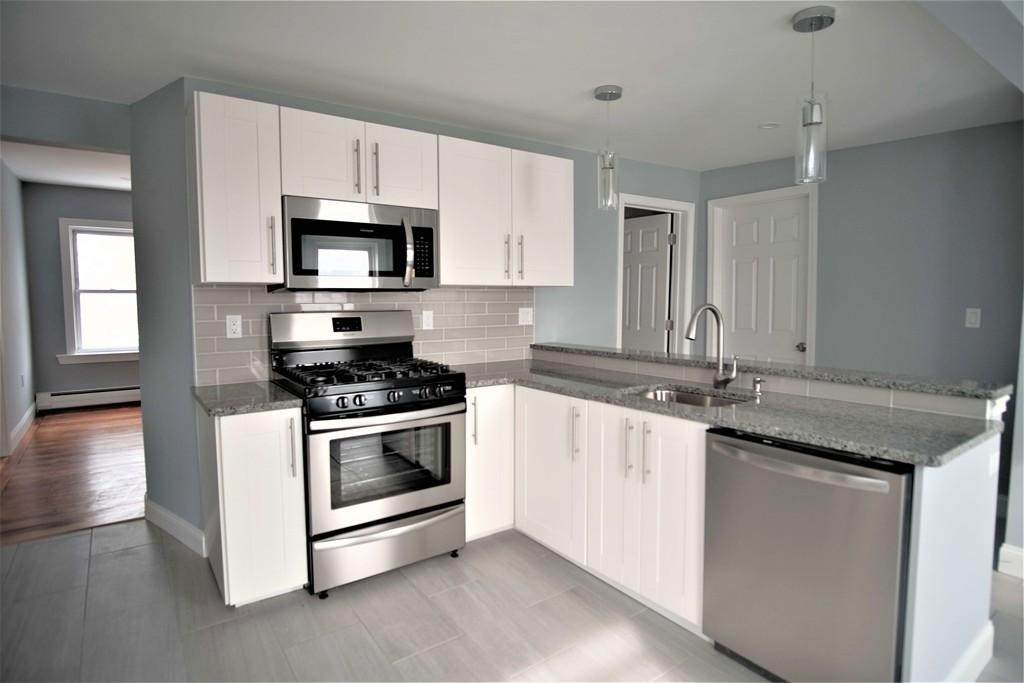 211 Jefferson Ave - Photo 1