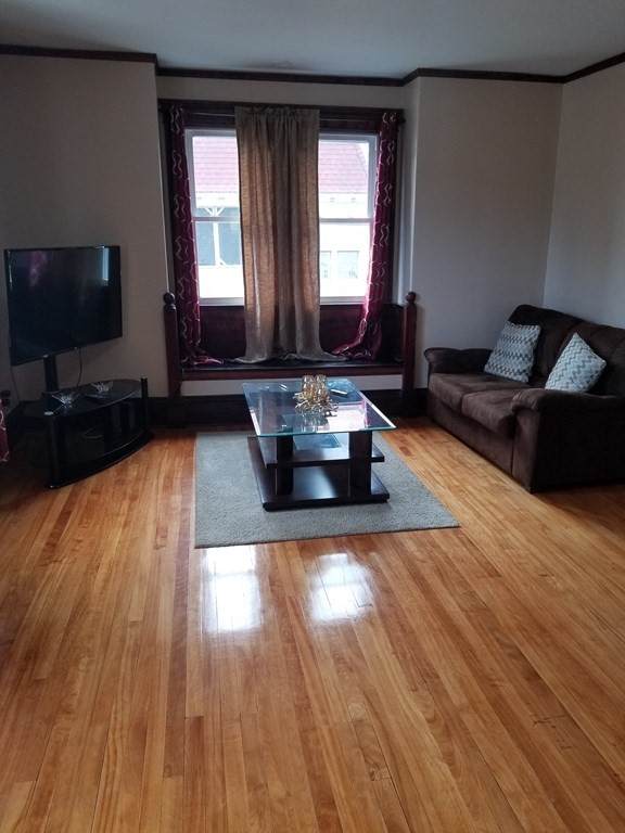 238 Lincoln Street - Photo 1