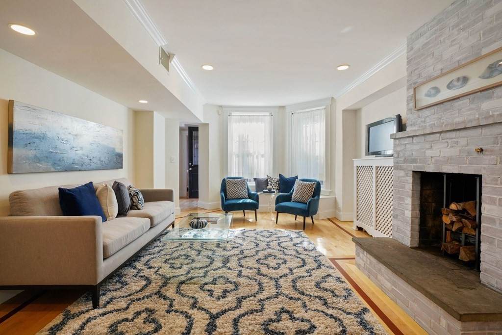 298 Marlborough Street - Photo 1