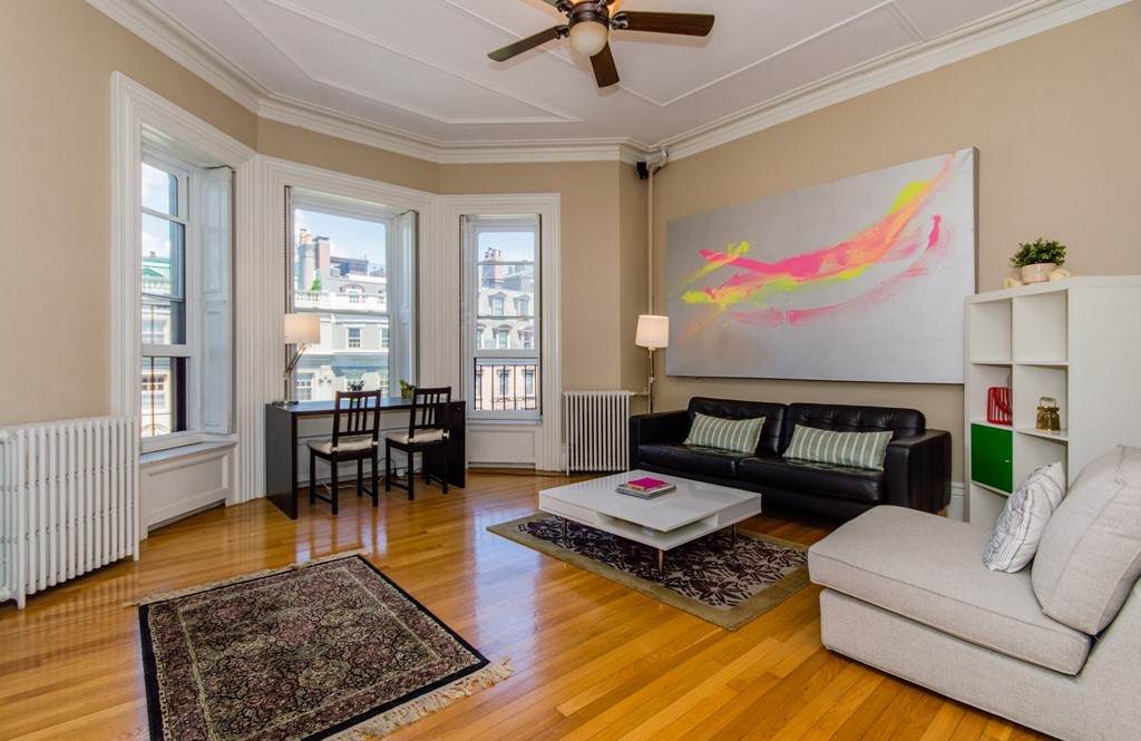 171 Beacon St - Photo 1