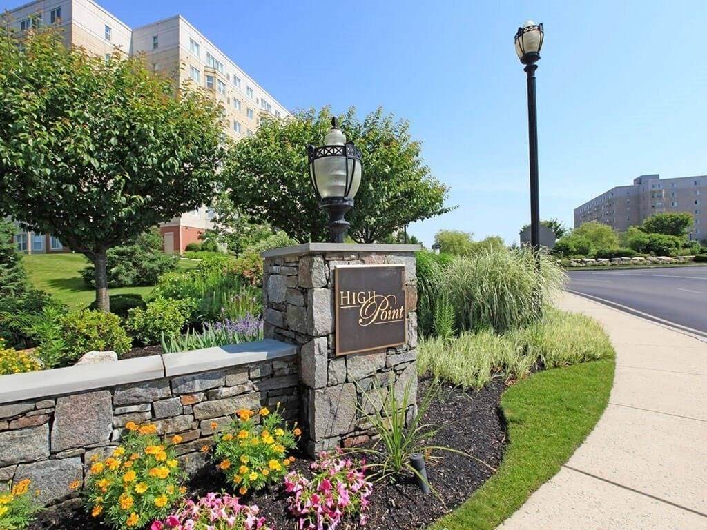 1 Cityview Ln - Photo 1