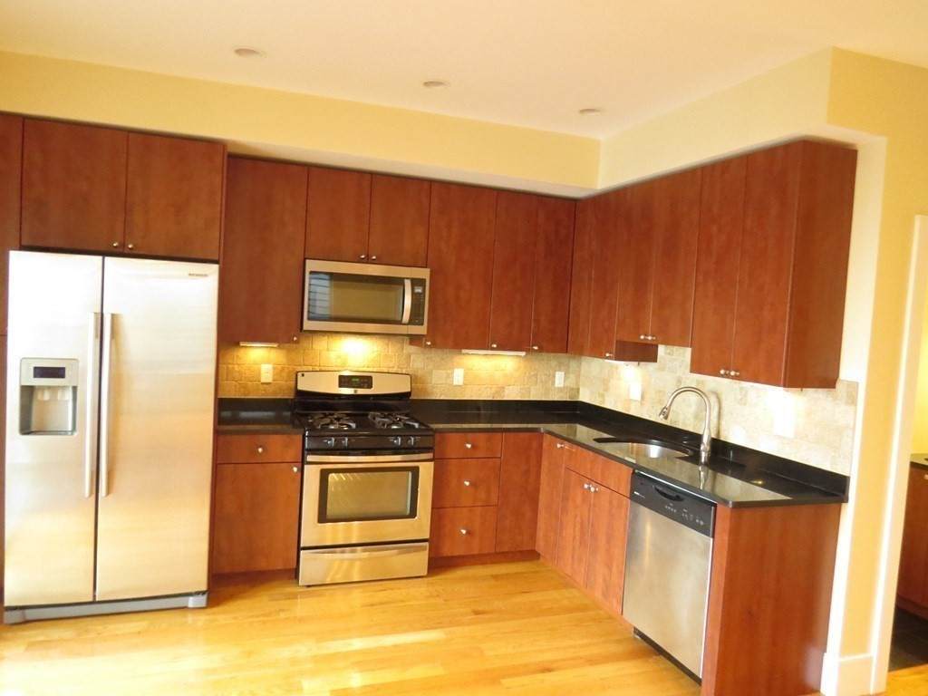200 Silver Street - Photo 1
