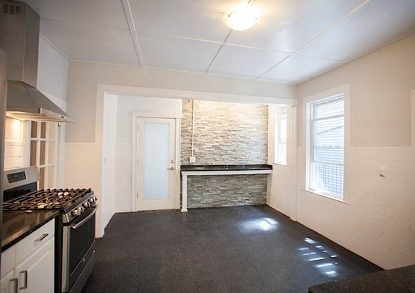 368 Broadway St - Photo 1