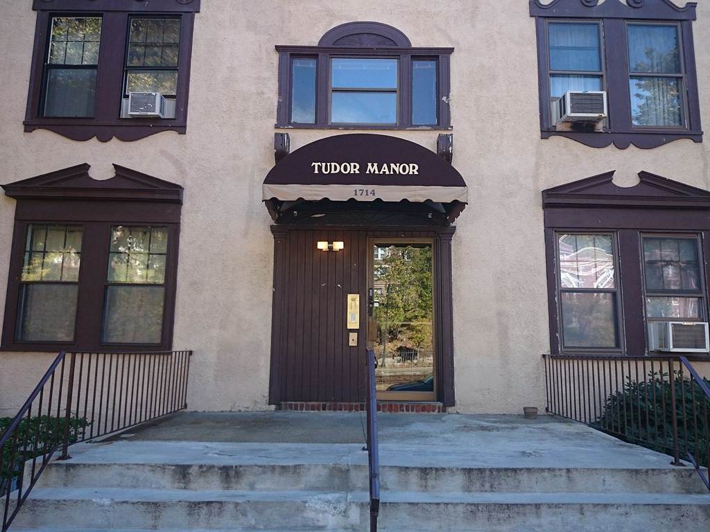 1714 Commonwealth Ave - Photo 1