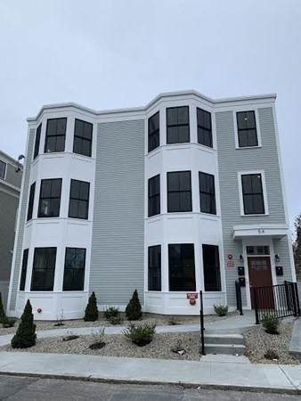 54 Waverly - Photo 1