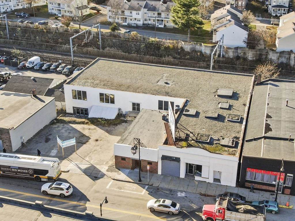 1217 Hyde Park Ave - Photo 1