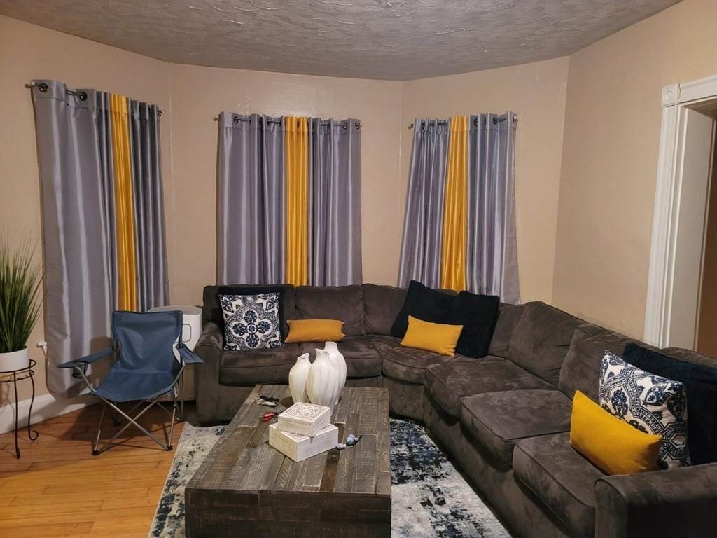 283 Belmont St - Photo 1