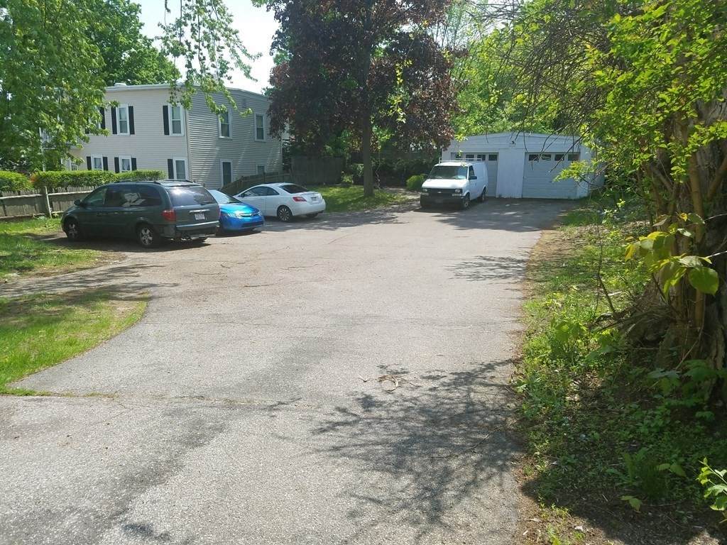 334 Mammoth Road - Photo 1