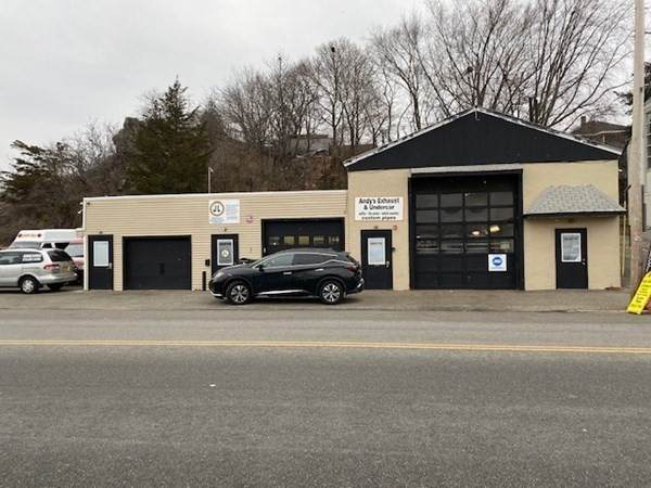62 Jefferson Ave - Photo 1