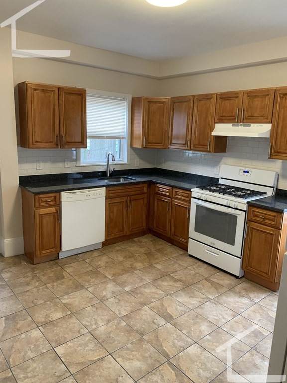 20 Alcott St - Photo 1