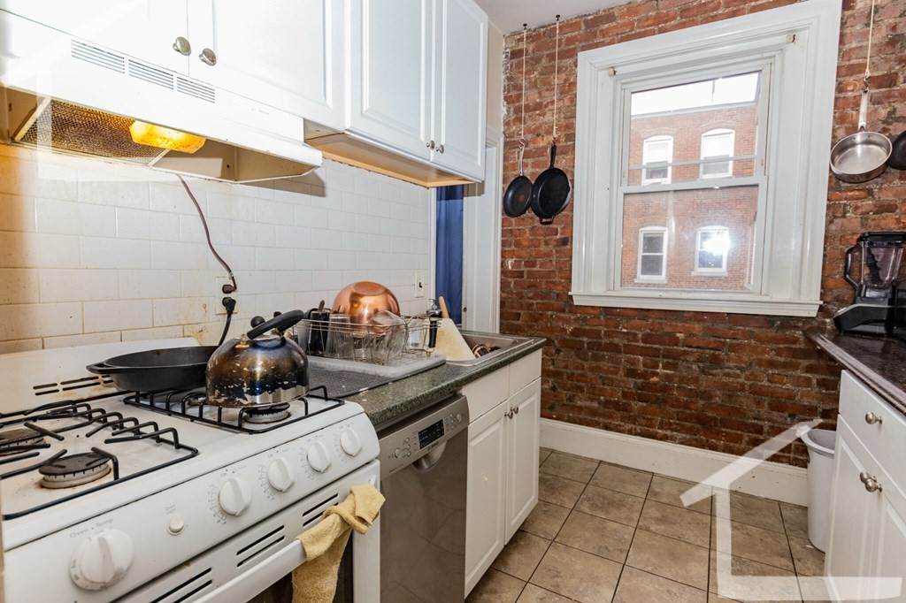 32 Park Vale Ave - Photo 1