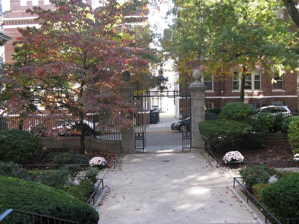 3 Arlington Street - Photo 1