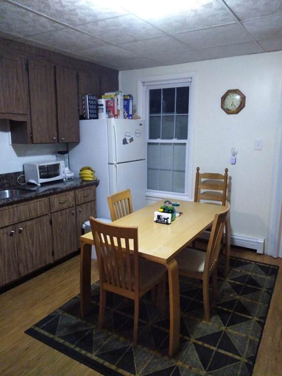 206 Paris St - Photo 1