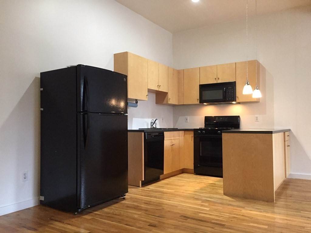 100 Pearl Street - Photo 1