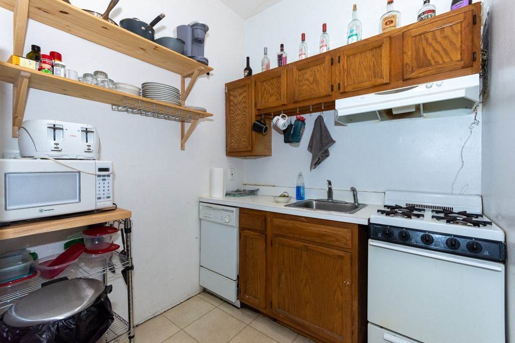 48 Brighton Ave - Photo 1
