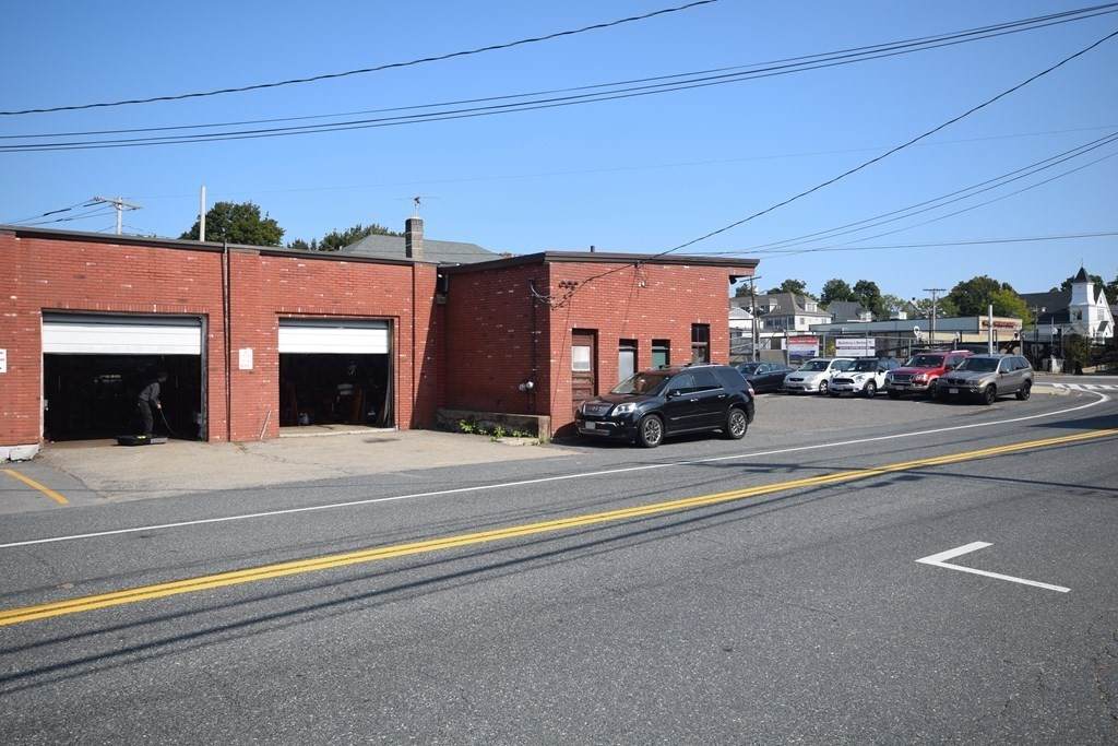 3 Middlesex Ave - Photo 1