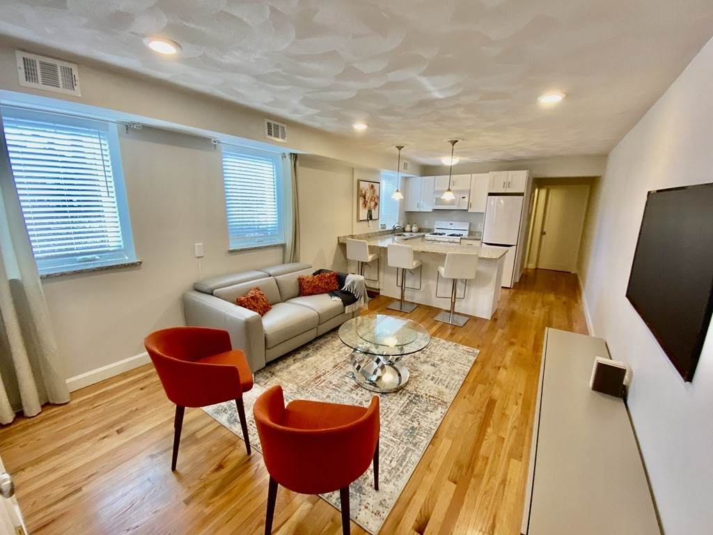 209 Commonwealth Avenue - Photo 1