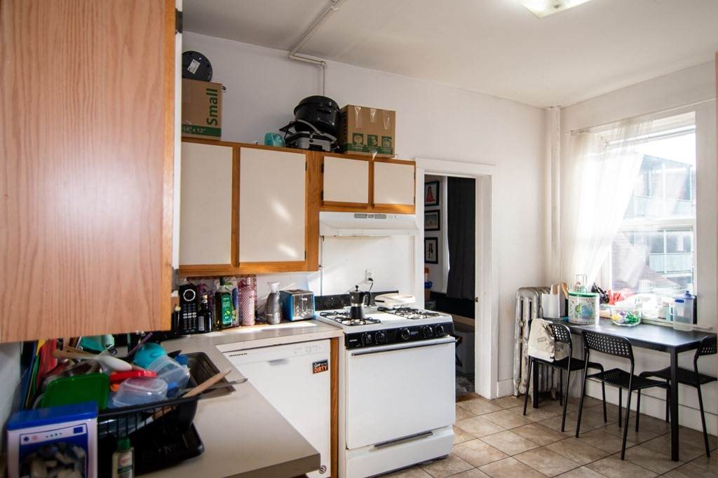 48 Brighton Ave - Photo 1